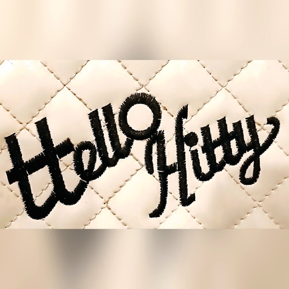 Hello Kitty Crossbody Handbag Clutch - Picture 8 of 11